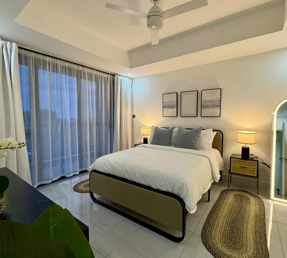 Suite Kingston-Cozy, Modern Apt 金斯敦