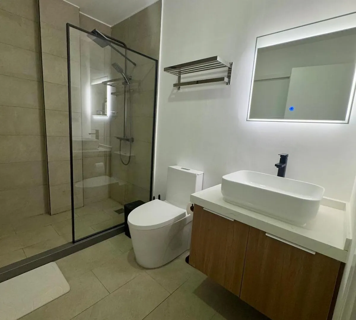 Suite Kingston-Cozy, Modern Apt 公寓